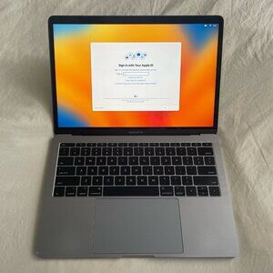 2017 MacBook Pro 13” - 2.3 GHz Core i5